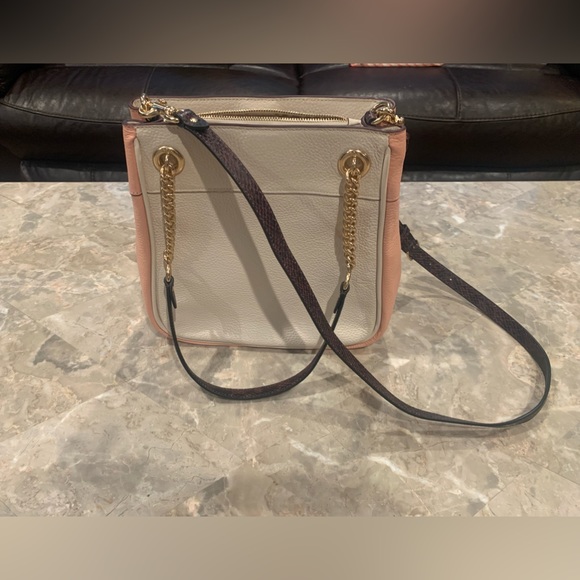 NEW! COACH Cammie Chain Bucket Bag Colorblock Pebble Leather Chalk Blush - Picture 5 of 5